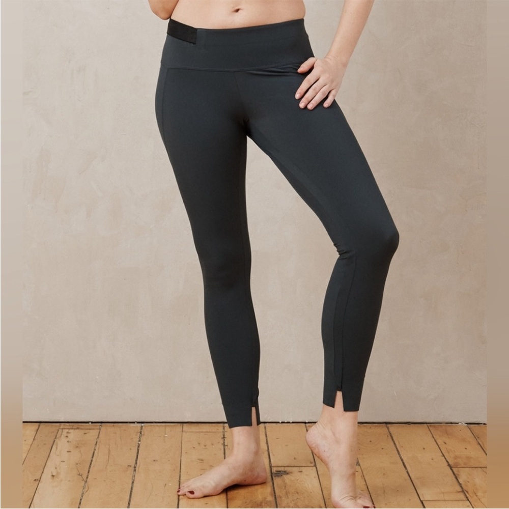 Aday Crop & Roll Legging